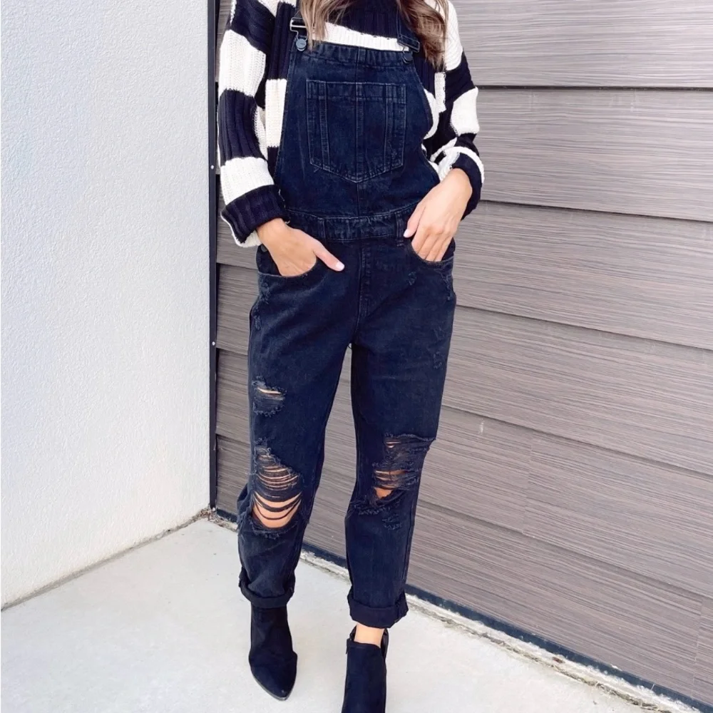 Black & White Checkered Crew Neck Sweater NWOT - Picture 2 of 3